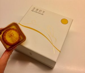 Private Tour Hong Kong including Mooncakes