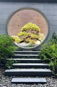 Circular arch at Tsz Shan Monastery